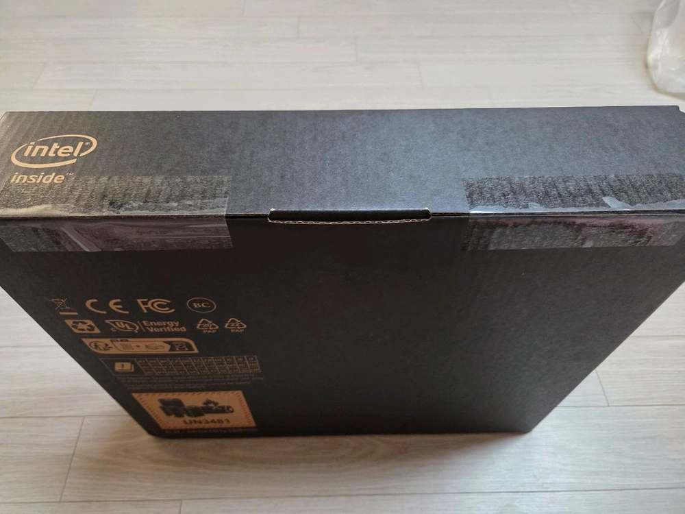 레이저블레이드 18 RTX4080 새상품 게이밍 노트북 중고가에 던져요 이미지