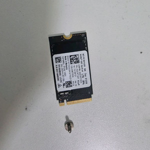M.2 NVMe SSD 500GB 이미지