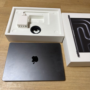 맥북 프로 M4 14인치 RAM 24GB SSD 512GB