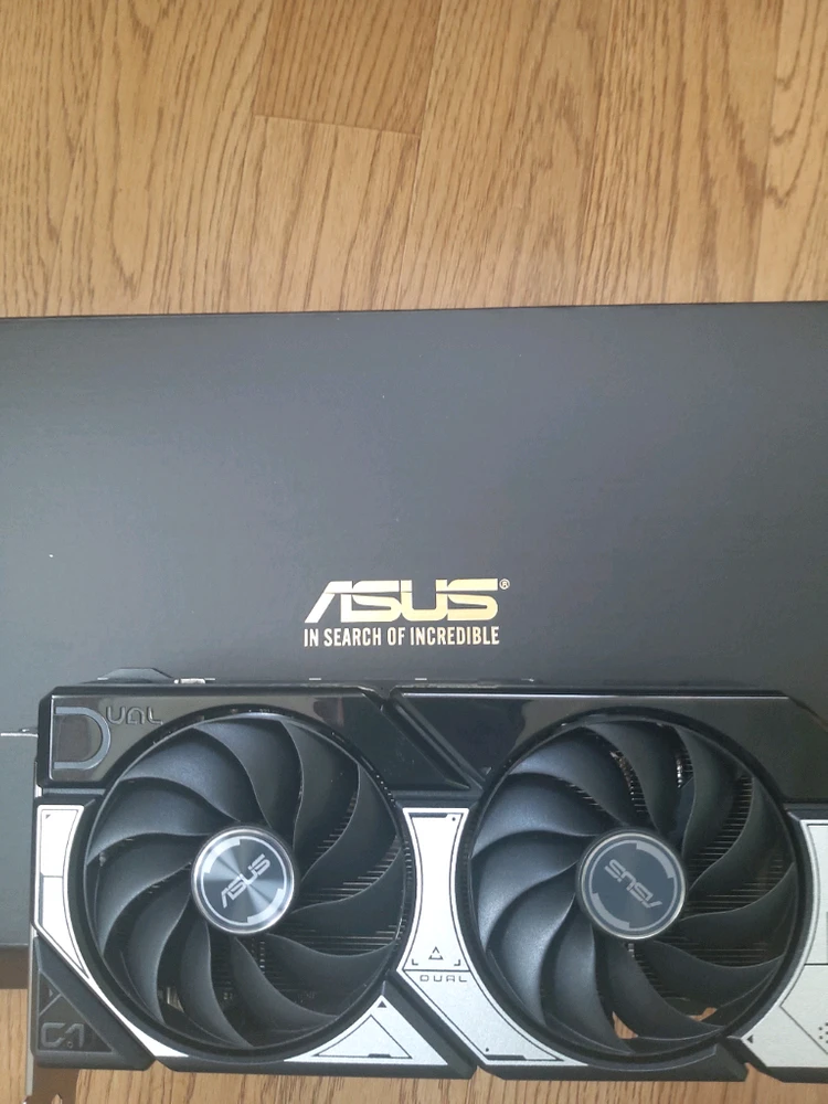지포스 RTX 5060 그래픽카드 이미지