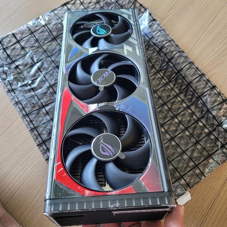 rtx4090 strix 방열판 이미지