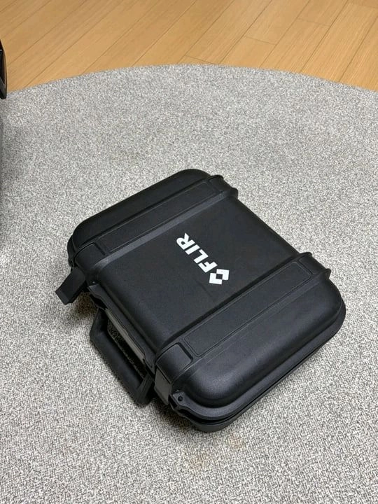 FLIR 열화상 카메라(정밀측량기기) 이미지