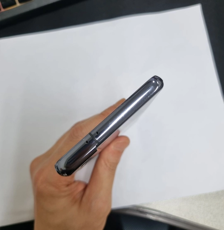 갤럭시S21 256GB 블랙 자급제 중고폰 048535 이미지