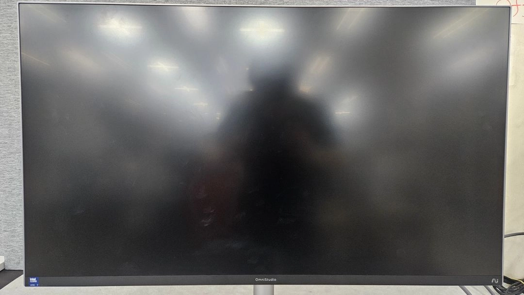 HP 2025 옴니 스튜디오X 올인원 데스크탑 32인치 c1001kr 인텔 코어 울트라7 1TB 32GB 이미지