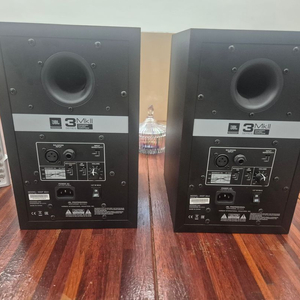 JBL 305P MK2 모니터 스피커 이미지