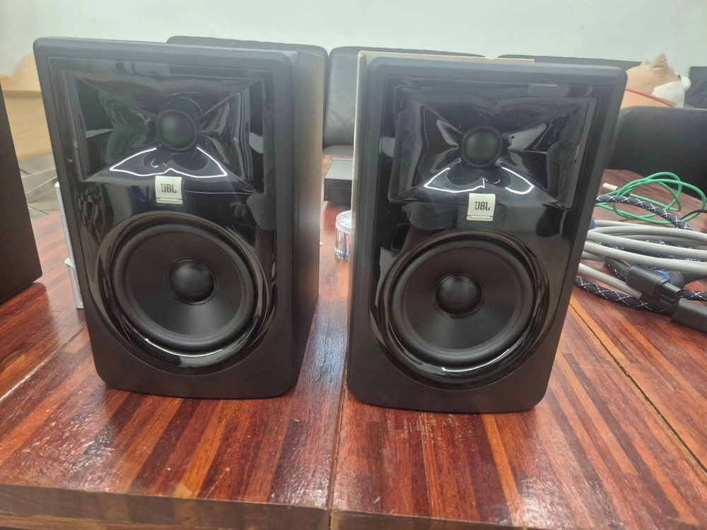 JBL 305P MK2 모니터 스피커 이미지