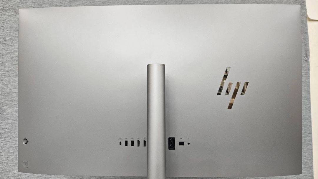 HP 2025 옴니 스튜디오X 올인원 데스크탑 32인치 c1001kr 인텔 코어 울트라7 1TB 32GB 이미지