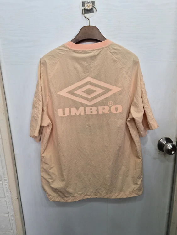 90,S,넉넉사이즈 )) UMBRO 엄브로 바람막이 반팔티셔츠!~ 이미지