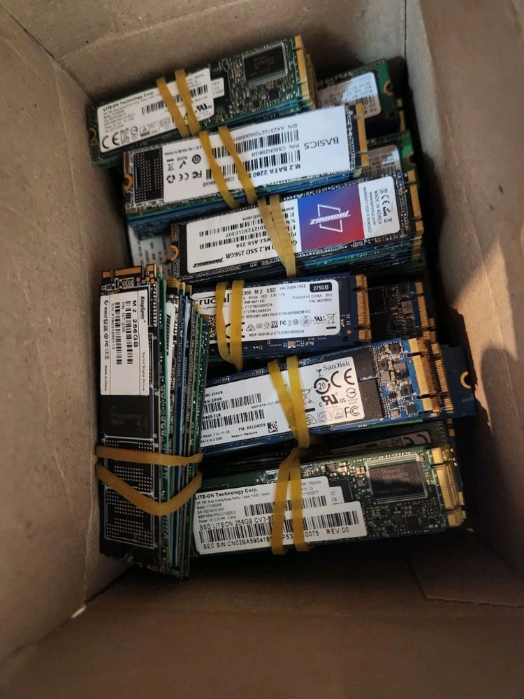 삼성 SK 여러브랜드 M.2 250G 256G SSD 여러개 싸게 팝니다 - 안심되는 중고거래