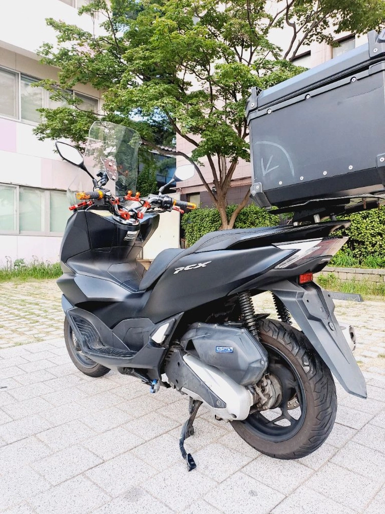 정비점검마친 22년식 혼다 pcx125 ABS TCS 오토바이 이미지