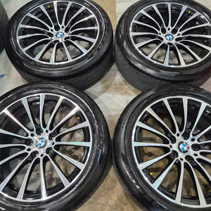 BMW G30 5시리즈 단조 18인치 순정 휠타이어 판매합니다 이미지