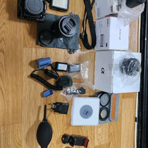 소니 ZV-E10 카메라 + 렌즈, 삼각대 풀세트 이미지