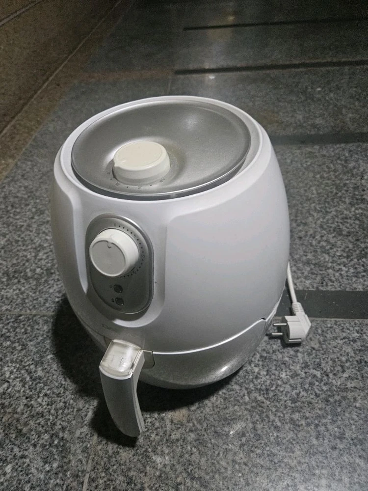 대우 에어프라이어 3.5L (사용감 없음 그릴 깨끗함) - 안심되는 중고거래