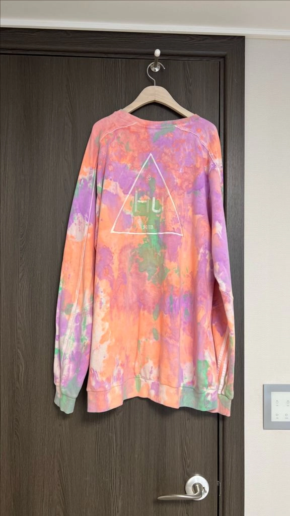 아디다스 퍼렐윌리엄스 콜라보 Pharrell Williams X Adidas Hu Holi Sweatshirt 이미지
