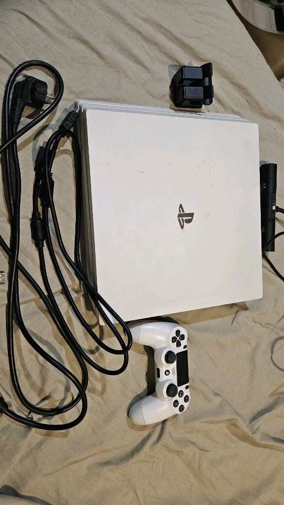 PS4PRO 플스4프로1TB 글레이셔화이트 +카메라+게임11종 우체국택포 이미지