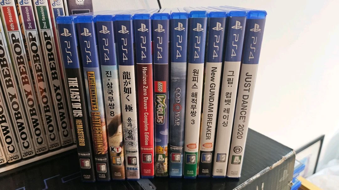 PS4PRO 플스4프로1TB 글레이셔화이트 +카메라+게임11종 우체국택포 이미지