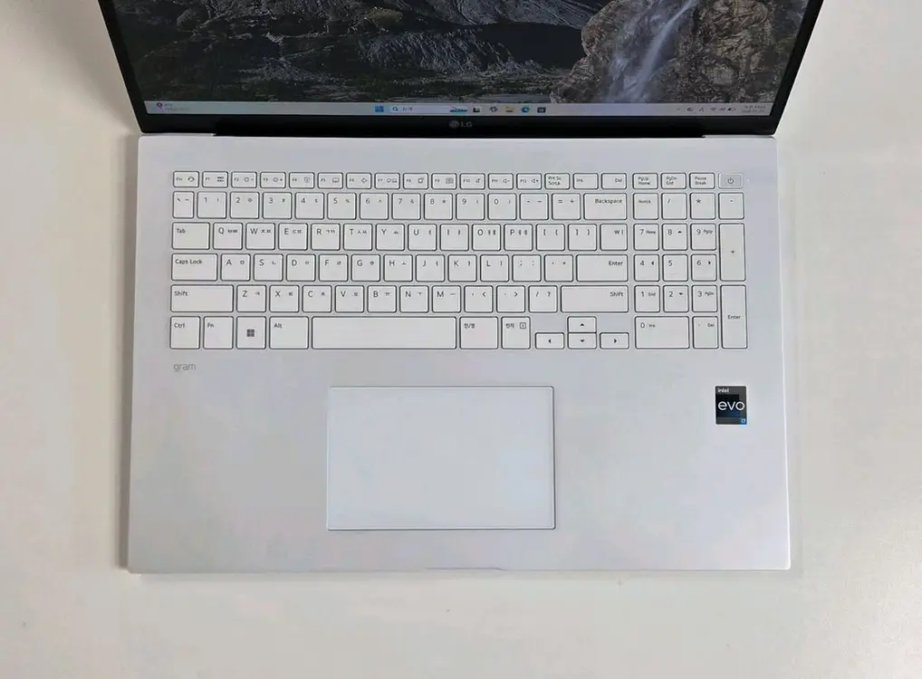 LG 그램 17 i7 32GB 512GB 17ZB90R-GD7XL 노트북 판매합니다 이미지