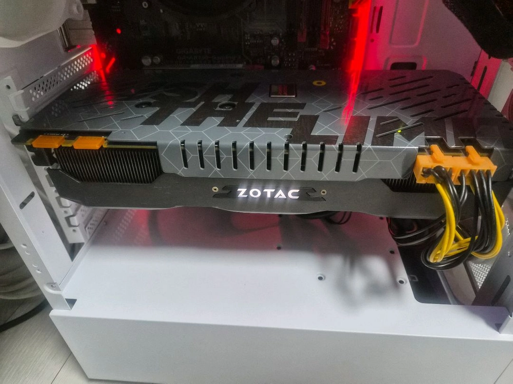 그래픽카드 GTX980TI 이미지