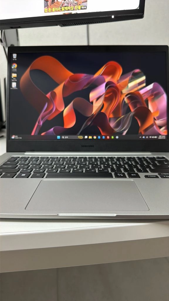 삼성 갤럭시북3 Go NT345XPA-K14A LTE 5G 이미지