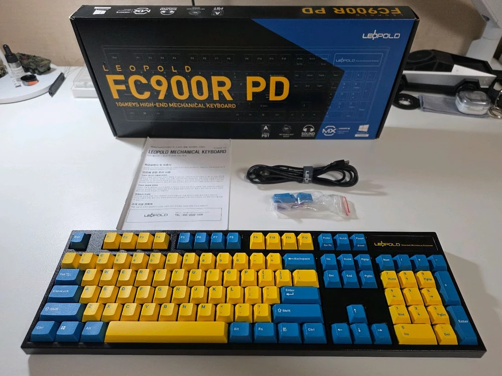 레오폴드 FC900R 적축 간이윤활 기계식 스웨디시 키보드 저렴하게 드려요 이미지