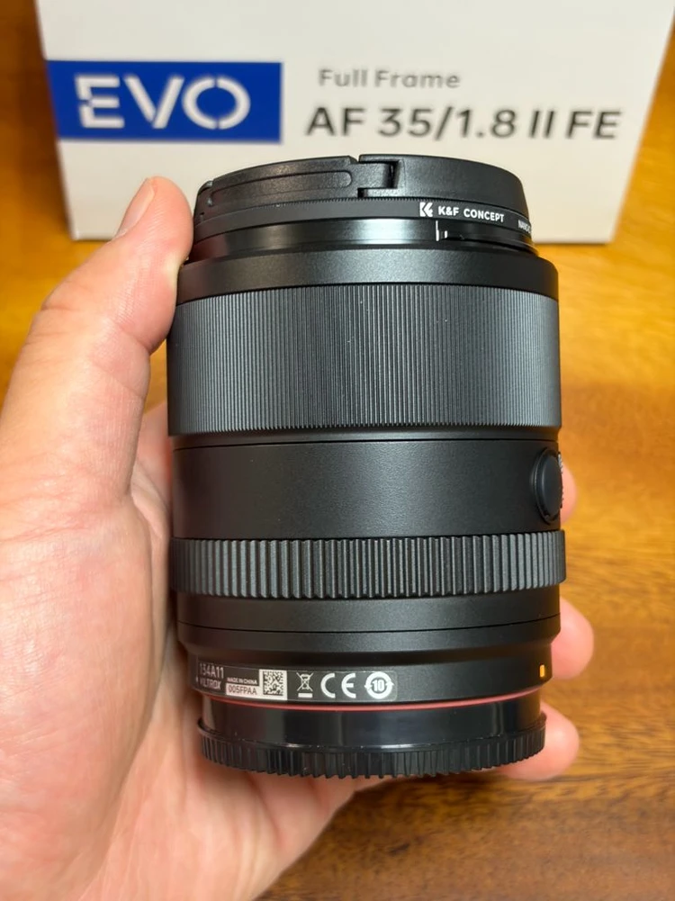 빌트록스 35mm F1.8 EVO 소니E마운트 이미지