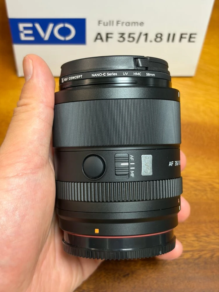 빌트록스 35mm F1.8 EVO 소니E마운트 이미지
