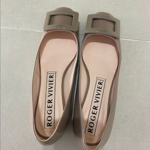 로저비비에 구두 이미지