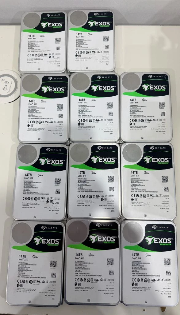 내구성 좋은 Exos SAS HDD 14TB 하드 (수량 구매시 일반피시 사용가능 카드 드림) - 안심되는 중고거래