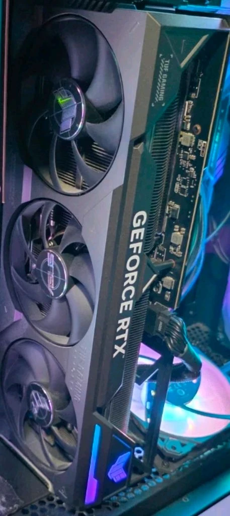 ASUS TUF RTX 4090 OC 24GB (TUF-RTX4090-O24G-GAMING) 판매 이미지