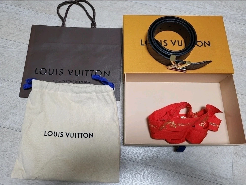 루이비통 벨트 여성벨트 LV 트위스트 30MM 75사이즈 벨트 이미지