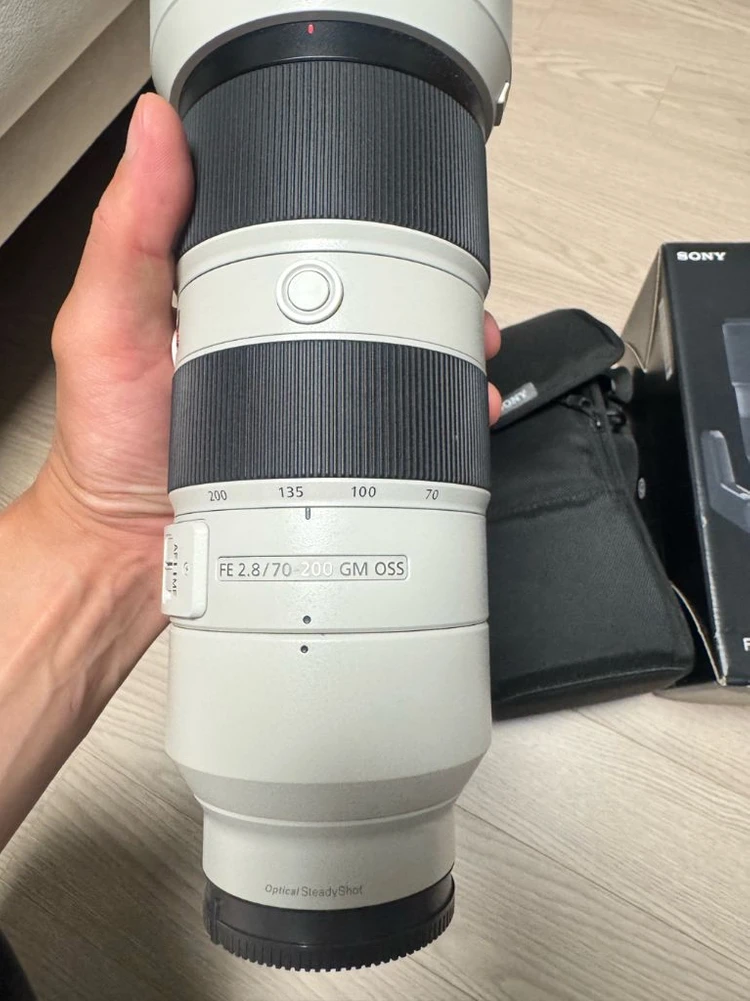 소니 sel70200 gm F2.8 GM OSS 망원렌즈 이미지