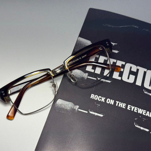 EFFECTOR 이펙터 하은테 delay III TUR 안경 0120 이미지