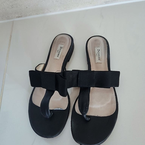 Repetto 레페토 새틴 리본 가죽 조리 쪼리스타일 슬리퍼 샌들 이미지
