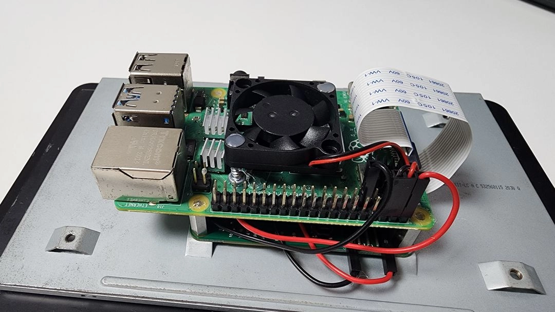 라즈베리파이 4b 8gb + 7인치 디스플레이 이미지