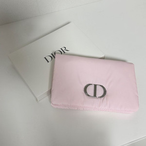 디올 핑크 파우치 이미지