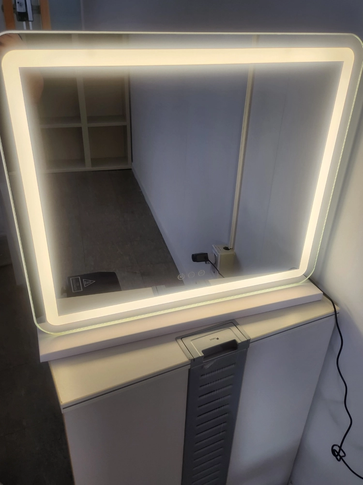 단순개봉 LED 화장대 거울 60×52 화이트 이미지