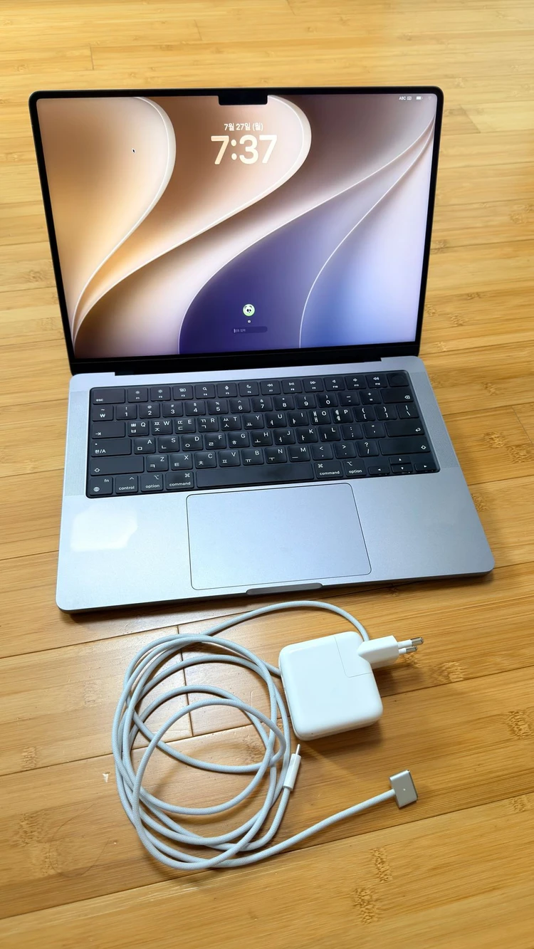 맥북프로14 M1 MAX 풀칩 32GPU/64GB/2TB 스페이스그레이 - 안심되는 중고거래