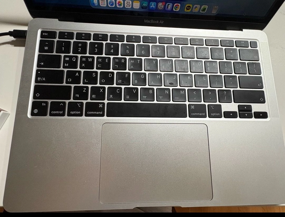 Apple MacBook Air M1 13인치 이미지