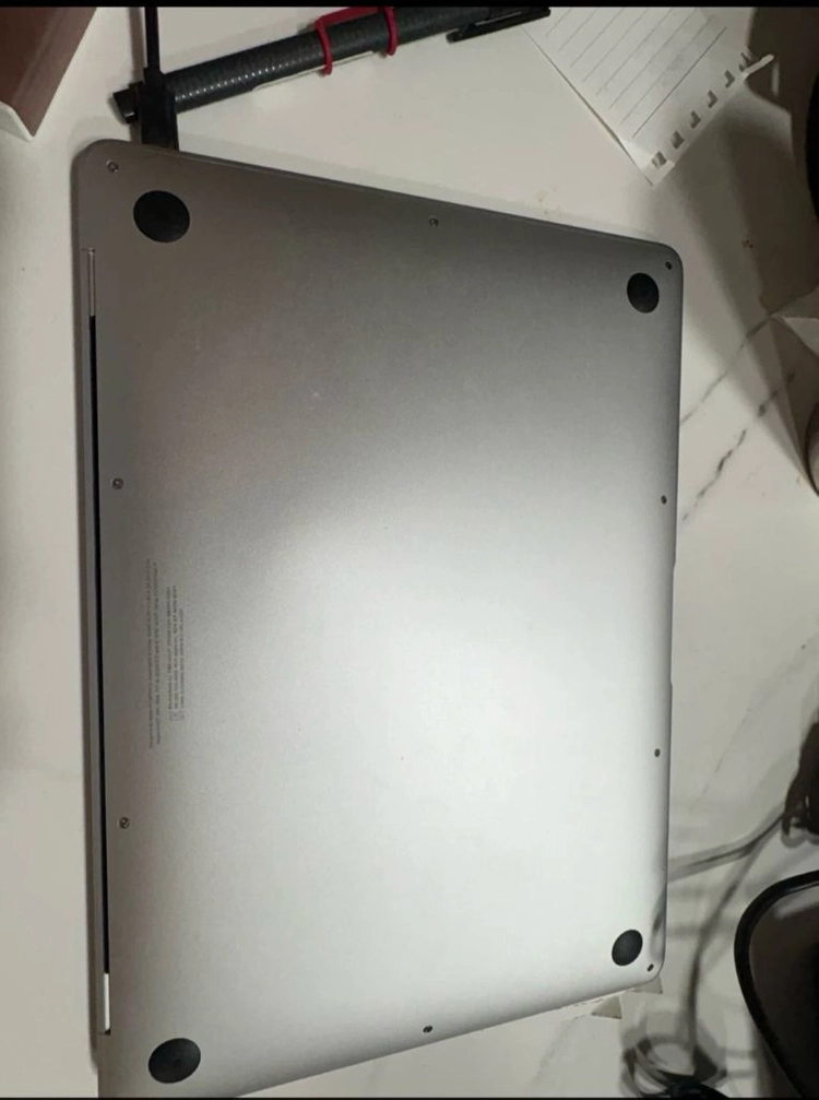 Apple MacBook Air M1 13인치 이미지