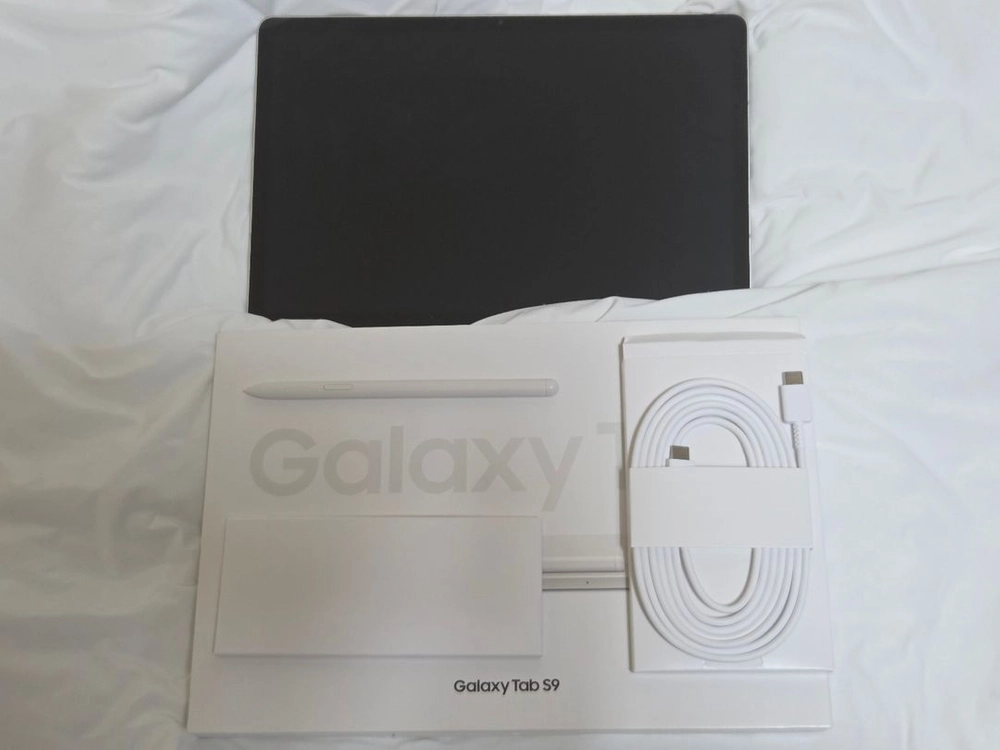 갤럭시 탭 S9 128G Wi-Fi 풀박스 + 정품 스마트 북커버 이미지