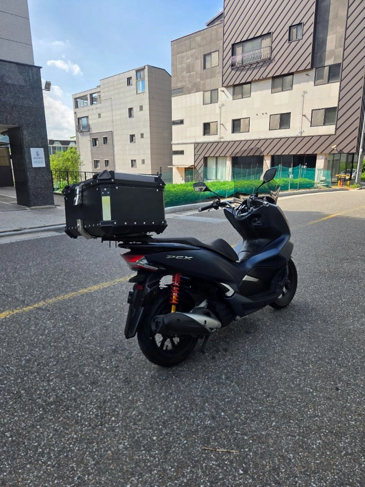 20년식 스쿠터 혼다 PCX125 오토바이 판매합니다 이미지