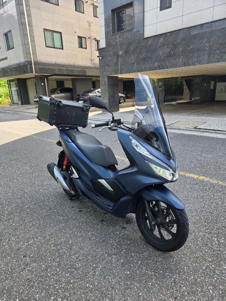 20년식 스쿠터 혼다 PCX125 오토바이 판매합니다 이미지