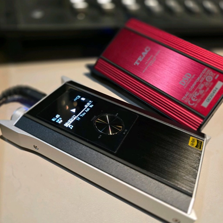 TEAC HA-P90SD 휴대용 헤드폰 앰프 DAP 이미지