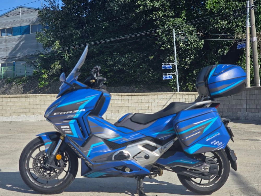혼다 포르자 750 22년식 1.6만km 실키로수 삼박스 데칼차량 판매합니다 - 안심되는 중고거래 2