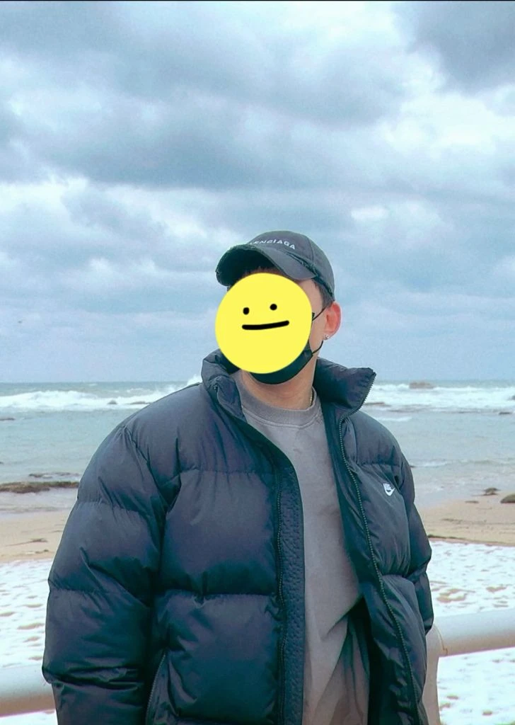 발렌시아가 모자 팝니다. 이미지