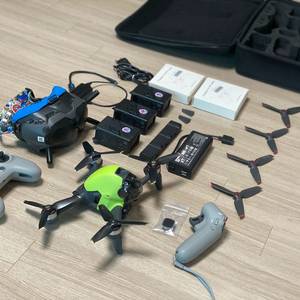 DJI FPV 풀세트 판매 / 배터리3개 / 고글V2 / 모션컨트롤러 / 하드케이스 포함 이미지