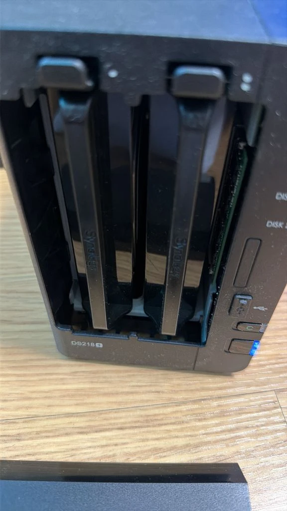 DS218+ 2T hdd*1 nas 판매합니다 이미지