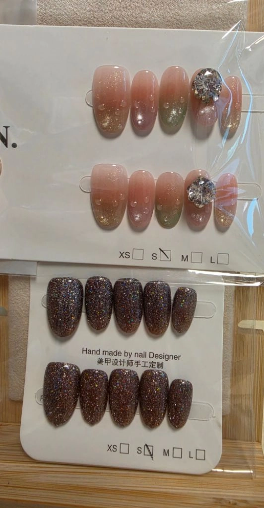 고급 네일팁 모음 이미지