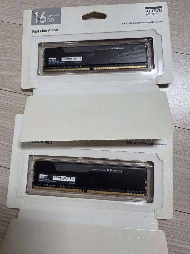 KLEVV BOLT X DDR4 3600 cl18 32GB(16x2) 이미지