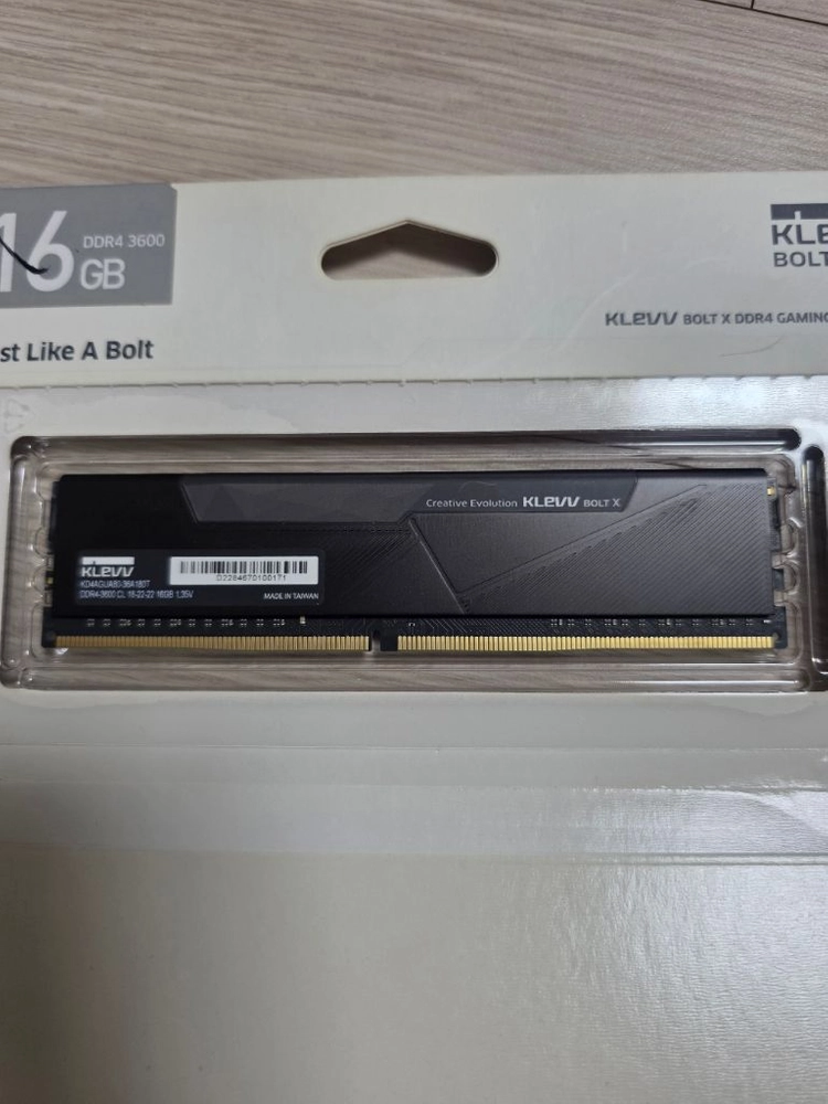 KLEVV BOLT X DDR4 3600 cl18 32GB(16x2) 이미지